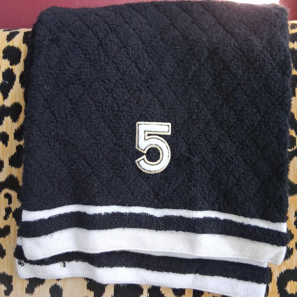 CHANEL Coco Vintage Cashmere Blend Scarf Black Raised Knit Logo - Picture 2 of 4